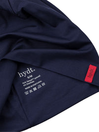 Detailaufnahme der Innenseite der hydt. Mütze in Farbe dunkelblau zeigt die Verarbeitung ohne Saumnähte.